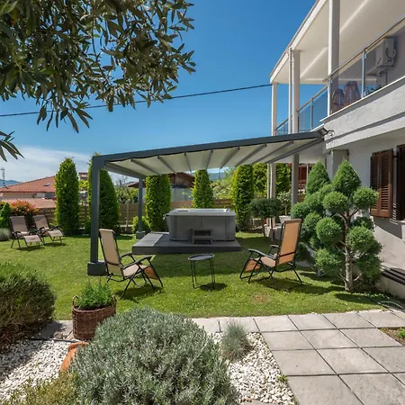Mare Monte Villa *